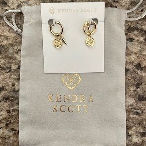 Kendra Scott Dora convertible coin Huggies, gold, NWT